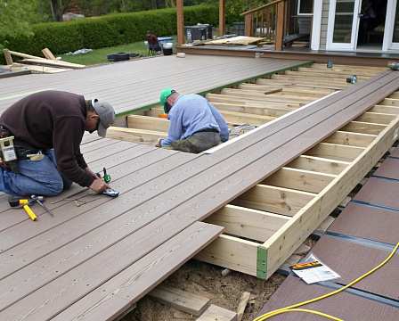 Монтаж террасной доски: этапы, советы, ошибки